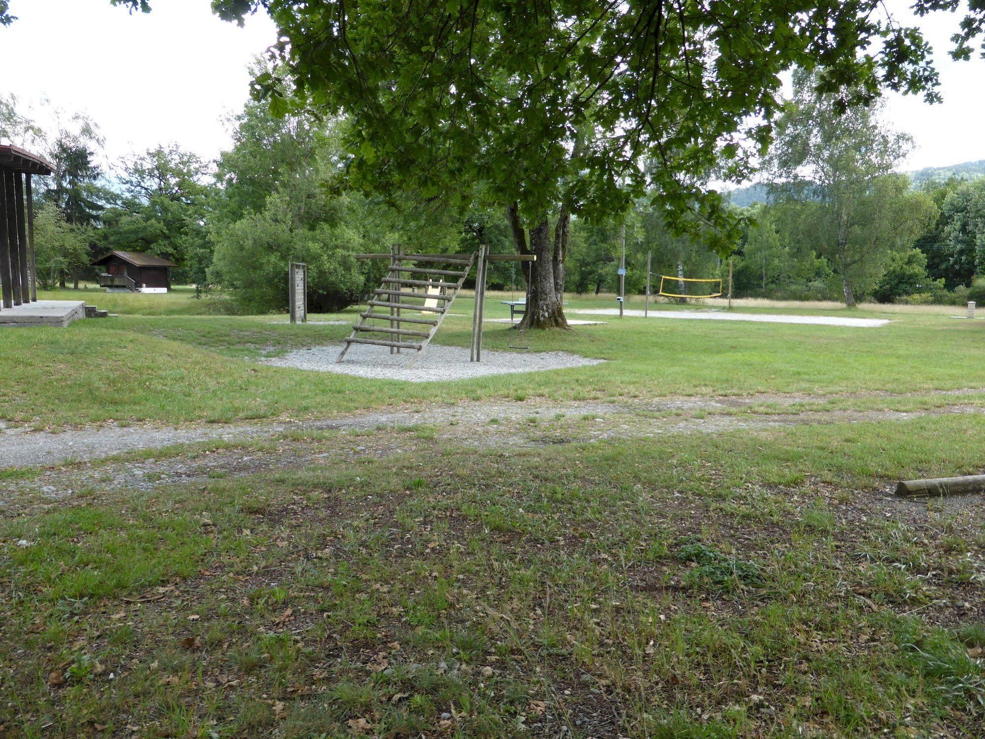 Camping L'Ecureuil - Mont-Blanc Village Domancy Exterior photo